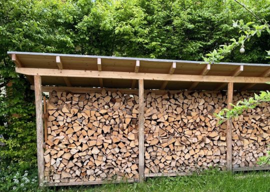 viel Platz Holzlege